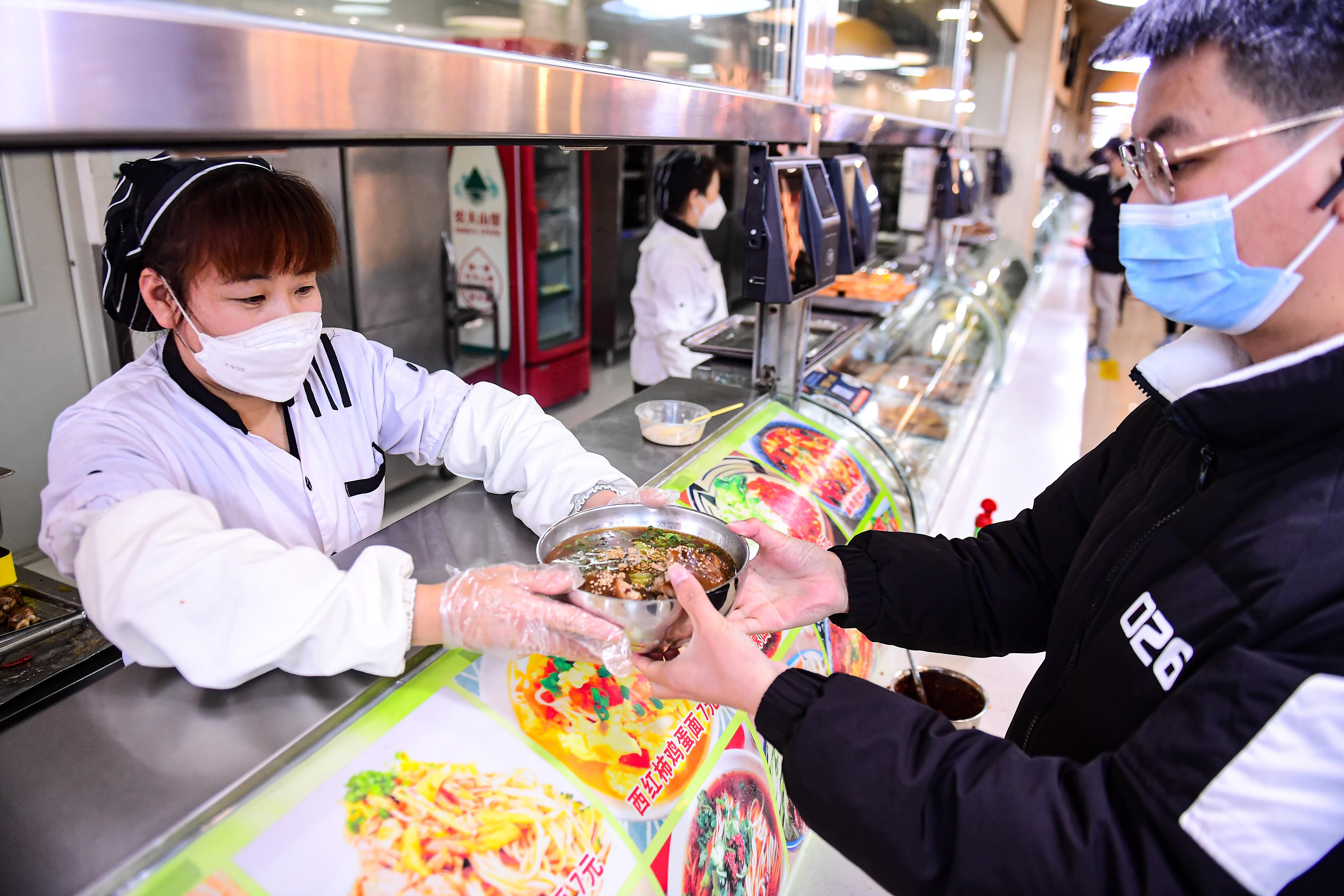 沈阳农业大学食堂图片