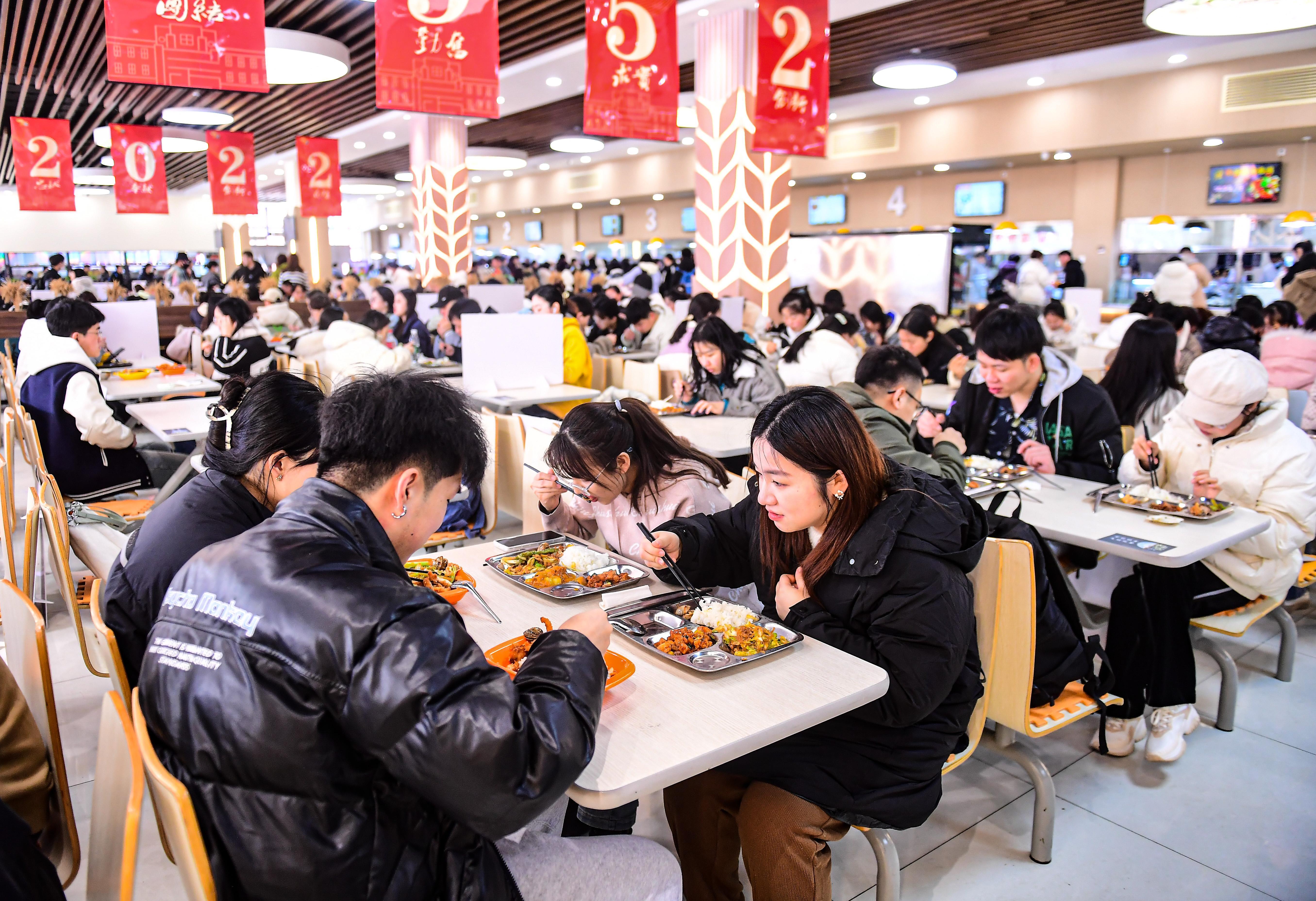 沈阳农业大学食堂图片